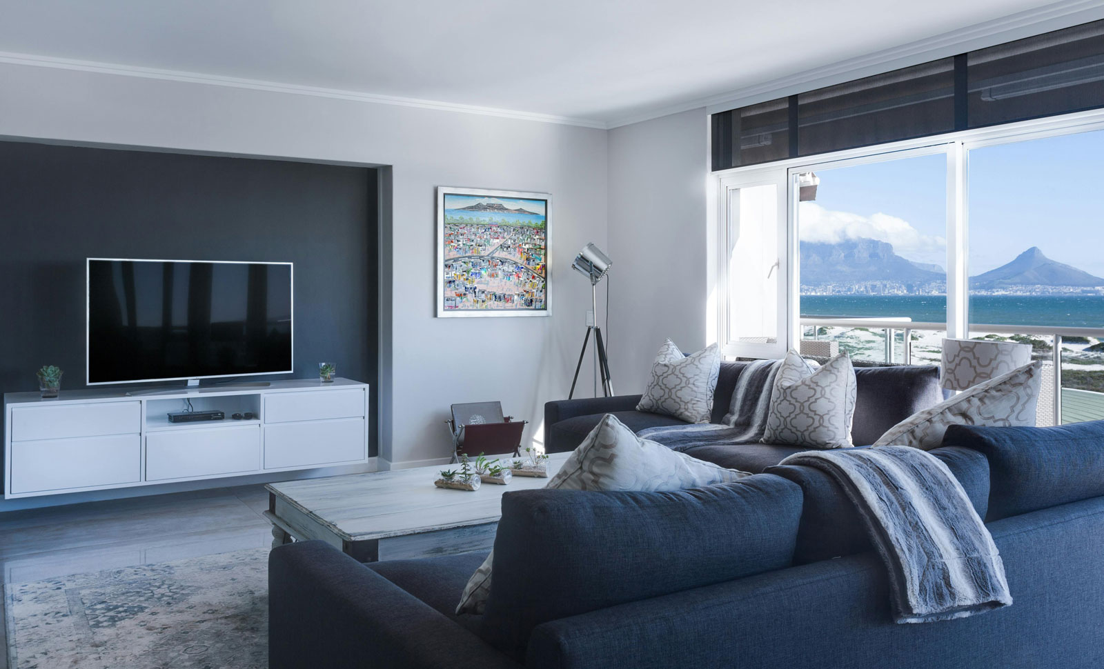How to differentiate between an Architect and an Interior Designer?