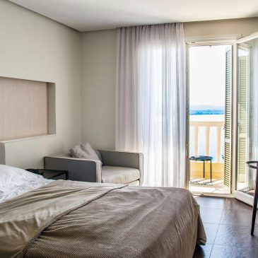 Modern Home Decor Ideas: Turn your 3 bhk Home Interior design Into a Glamorous Paradise